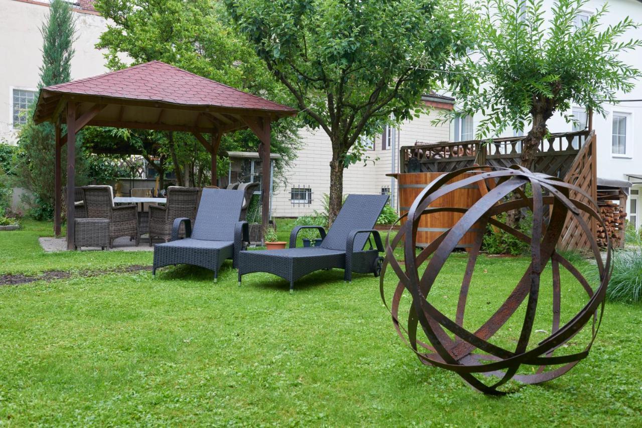 Gasthof Hametner Mit Innviertlerhof Mit Direktem Zugang Zur Therme Mediterrana Durch Unseren Garten! Bad Hall Exterior photo